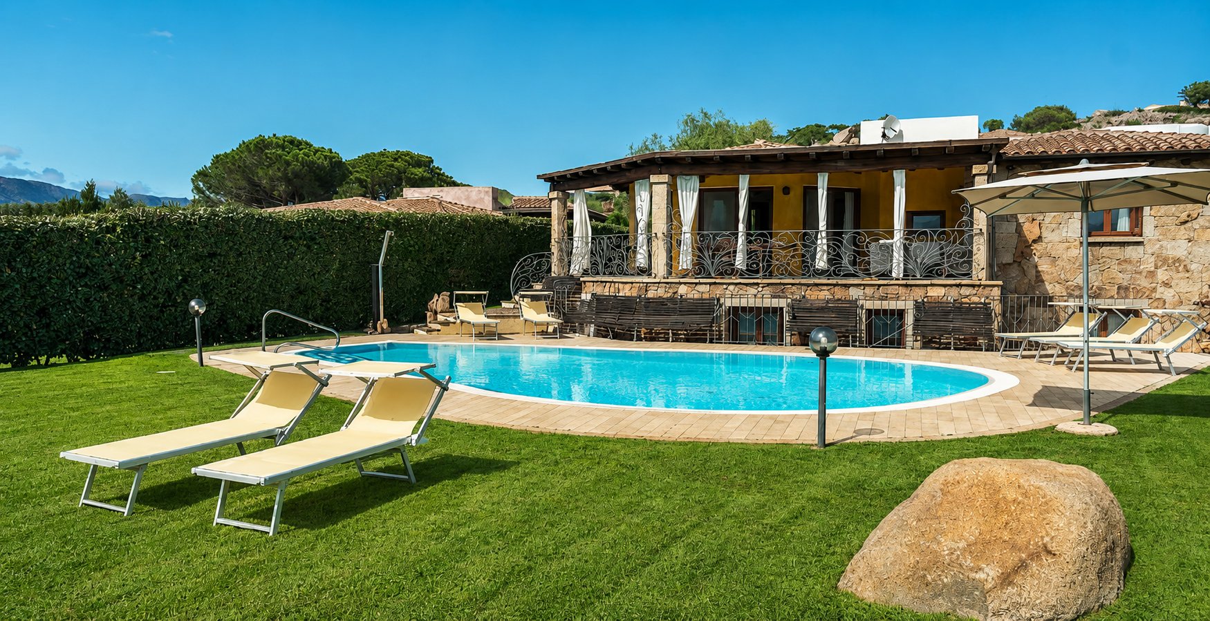 Villa Maresol — pool with sea view